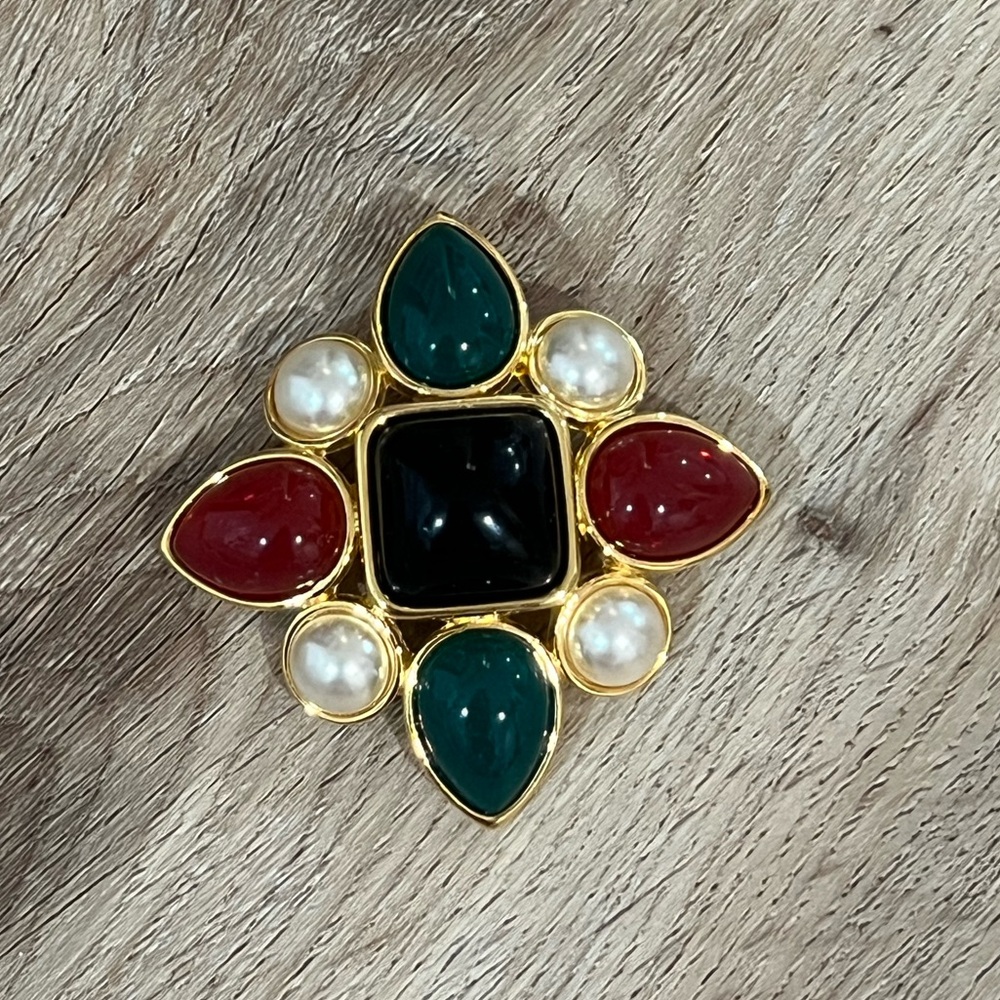 Vintage Joan Rivers Signed Cabochon Faux Pearl Maltese Cross Brooch
